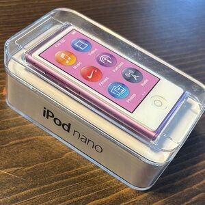 Apple iPod Nano Purple 16GB 7th generation